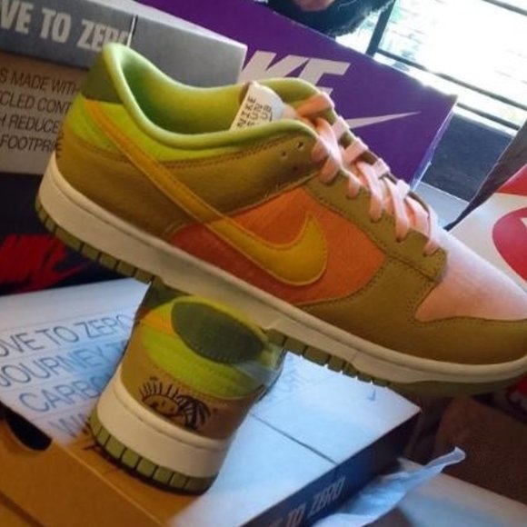 2022 Nike Dunk Low 'Sun Club - Arctic Orange Sanded Gold' (Size 9.5) - Picture 1 of 2